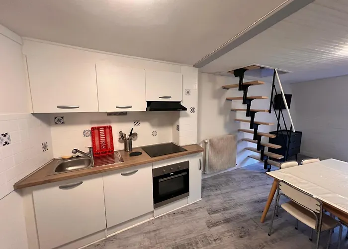 Duplex Avec Wifi Proche Du Centre Apartment